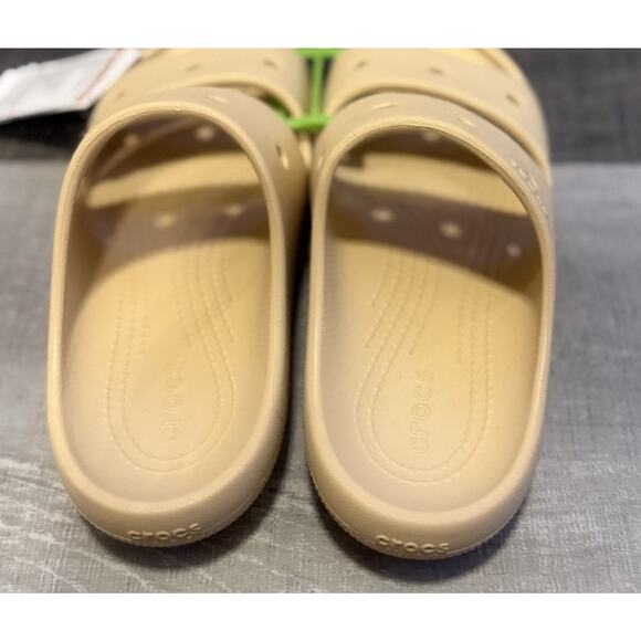 NEW Crocs Classic Sandal V2 Beige Women’s Size 8 Men’s 6 Lightweight Slip-On - Picture 7 of 7